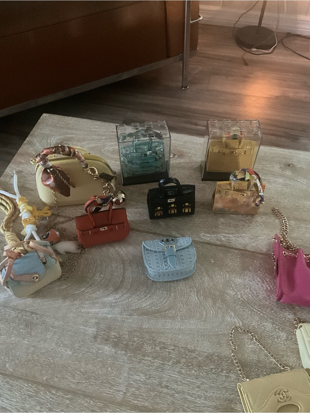 Bag Charm Mystery - Picture 7 of 8